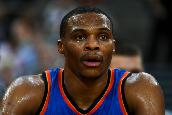 场的防守与 场的防守与