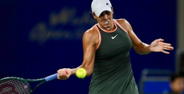 他们接近冠 他们接近冠