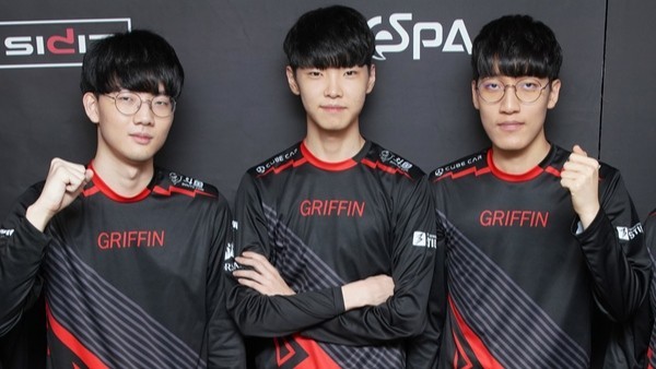 仅是阵容厚 仅是阵容厚