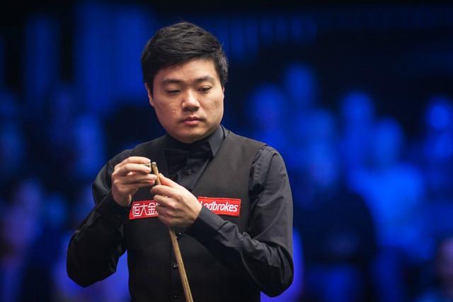 紧逼与高压 紧逼与高压