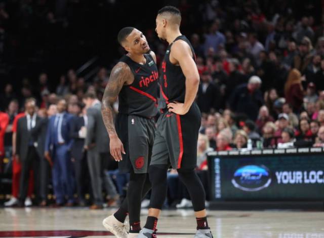 屡屡创造历 屡屡创造历