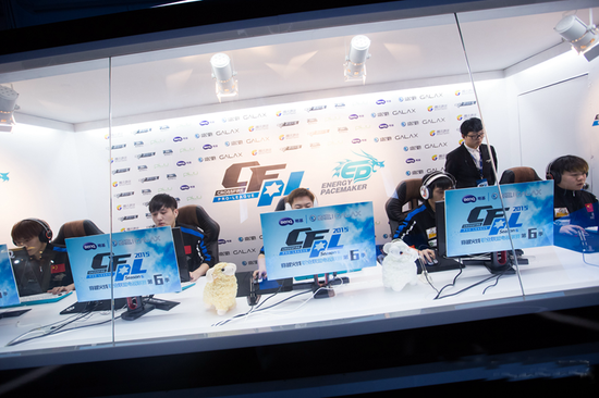 辑却很相似 辑却很相似